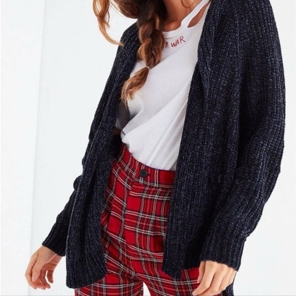 Urban Outfitters | Super Soft Chenille Knit Open Front Oversized Cardigan - Picture 1 of 6